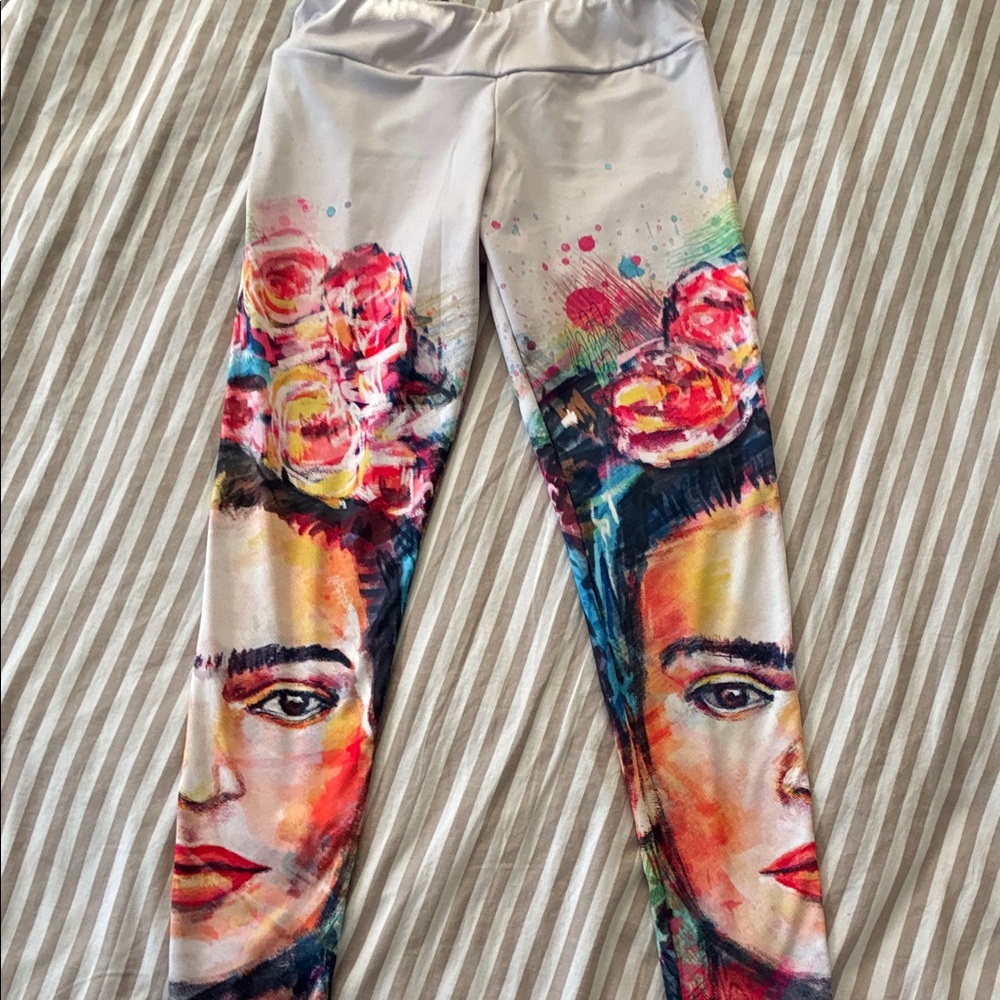 Society6 Frida Design Leggings